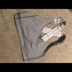 lululemon sports bra